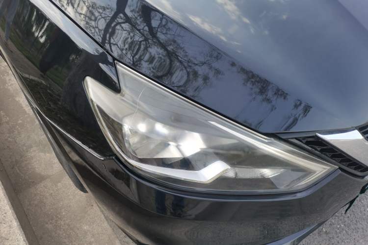 Used Nissan Sylphy 2016 Classic 1.6 XL Automatic Luxury Edition Exterior 6