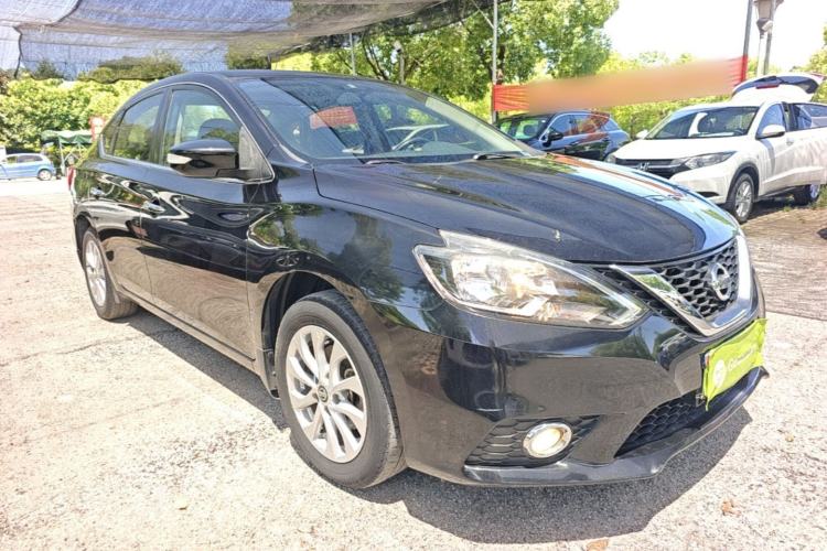 Used Nissan Sylphy 2016 1.6 XL Manual Luxury Edition Front Right 45 Deg