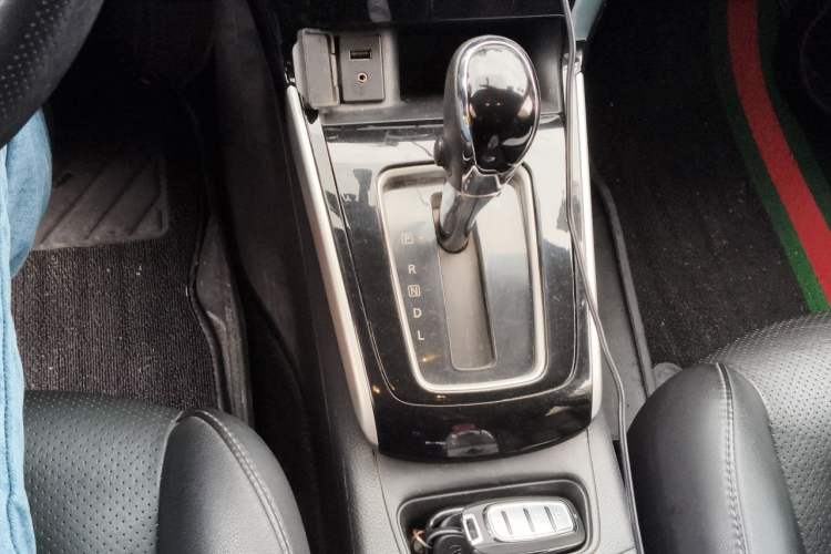 Used Nissan Sylphy 2016 1.6 XL CVT Deluxe Edition Gear Lever