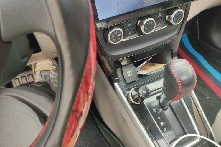 Used Nissan Sylphy 2016 1.6 XL CVT Deluxe Edition Gear Lever