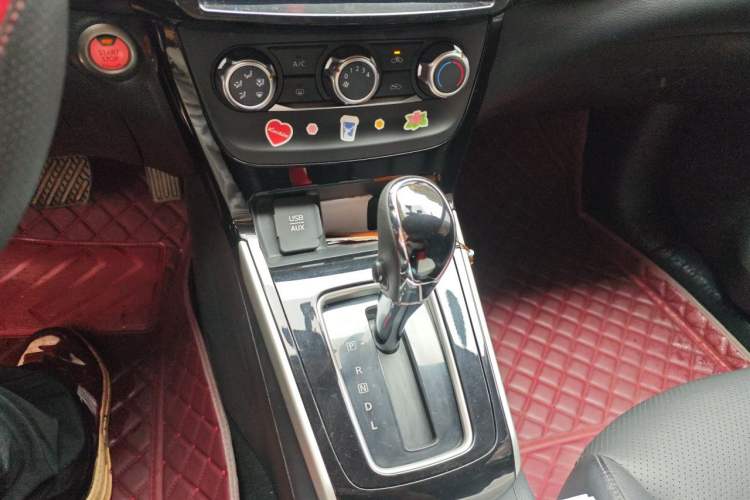 Used Nissan Sylphy 2016 1.6XV CVT Smart Enjoyment Version Gear Lever