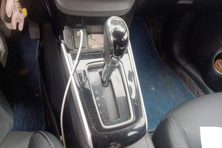 Used Nissan Sylphy 2016 1.6 XL CVT Luxury Edition Gear Lever