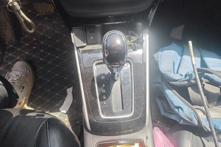 Used Nissan Sylphy 2016 1.6 XL CVT Luxury Edition Gear Lever