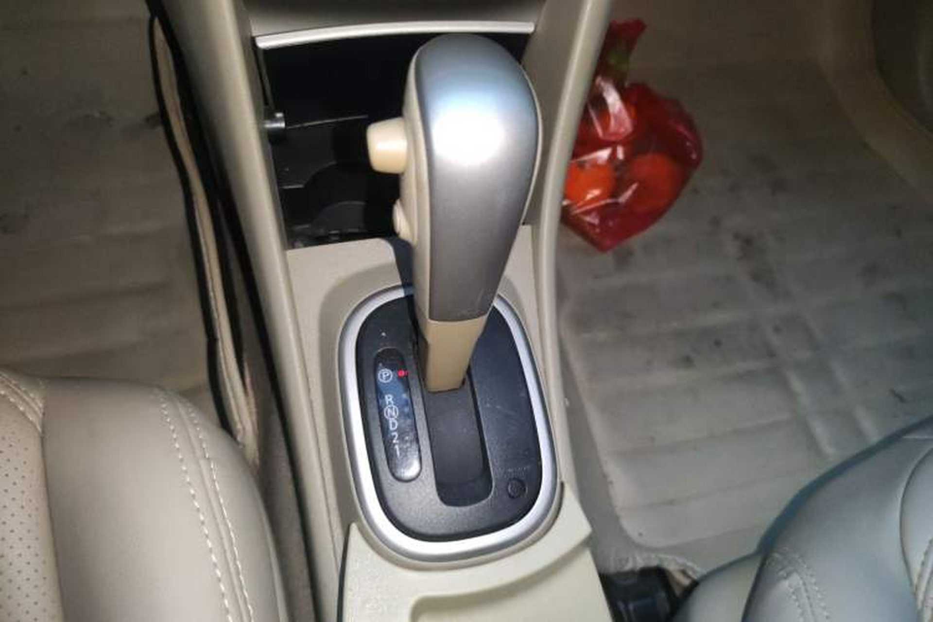 Used Nissan Sylphy 2016 Classic 1.6XE Automatic Comfort Edition Gear Lever