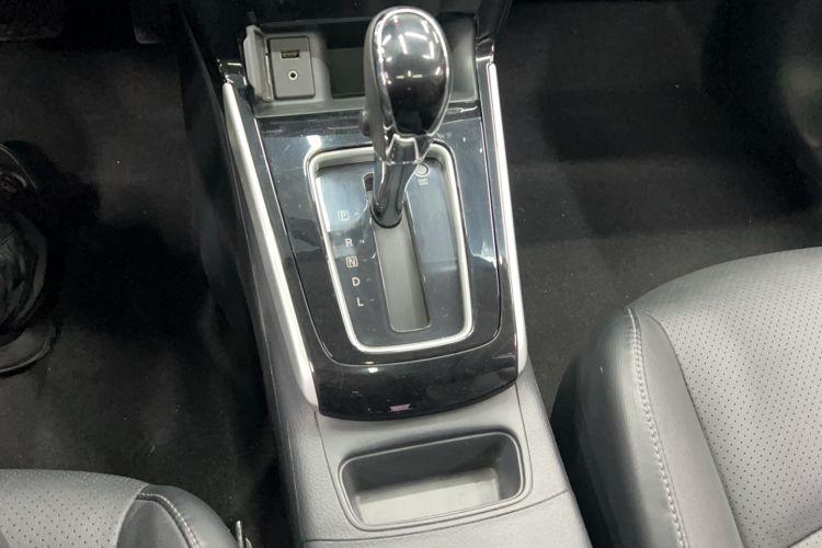 Used Nissan Sylphy 2016 1.6XV CVT Smart Enjoyment Version Gear Lever