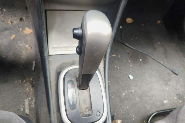 Used Nissan Sylphy 2016 Classic 1.6XE Automatic Comfort Edition Gear Lever