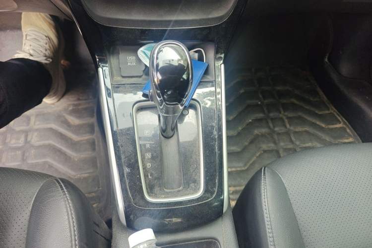 Used Nissan Sylphy 2016 1.6XV CVT Smart Enjoyment Version Gear Lever