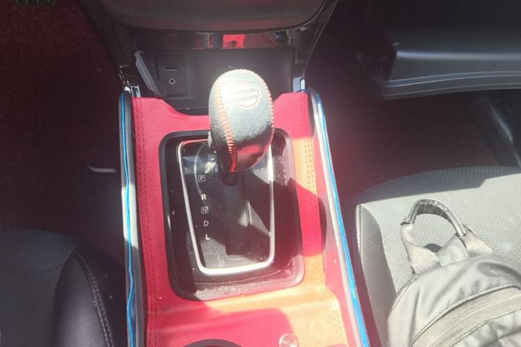 Used Nissan Sylphy 2016 1.6 XL CVT Luxury Edition Gear Lever