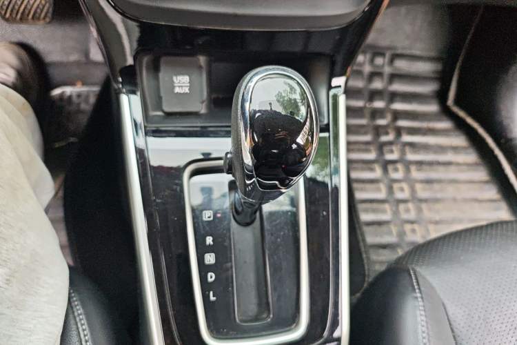Used Nissan Sylphy 2016 1.6XV CVT Smart Enjoyment Version Gear Lever