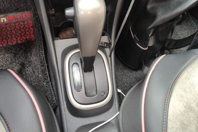Used Nissan Sylphy 2016 1.6XE CVT Comfort Edition Gear Lever