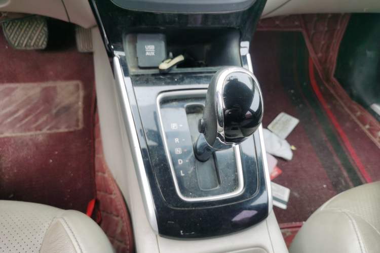 Used Nissan Sylphy 2016 1.6 XL CVT Deluxe Edition Gear Lever