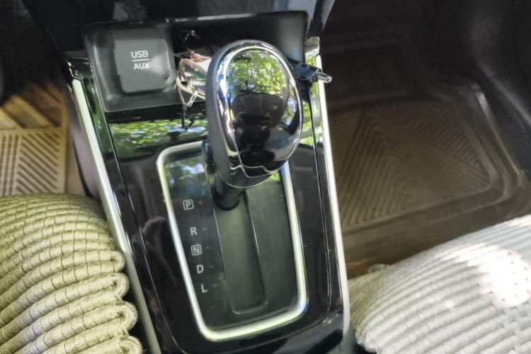 Used Nissan Sylphy 2016 1.6XV CVT Smart Enjoyment Version Gear Lever