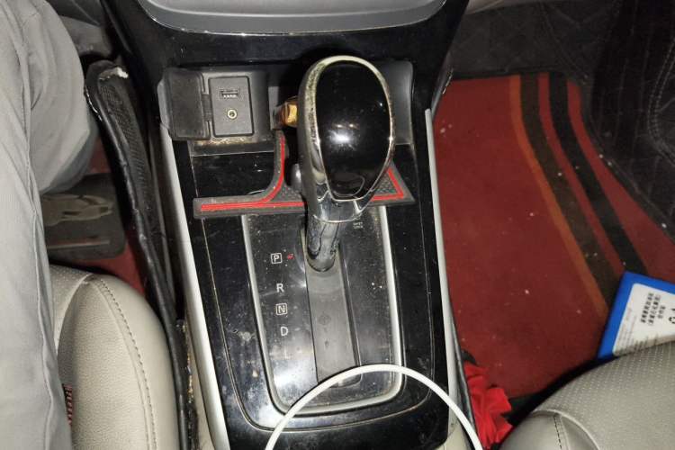 Used Nissan Sylphy 2016 1.6 XL CVT Deluxe Edition Gear Lever