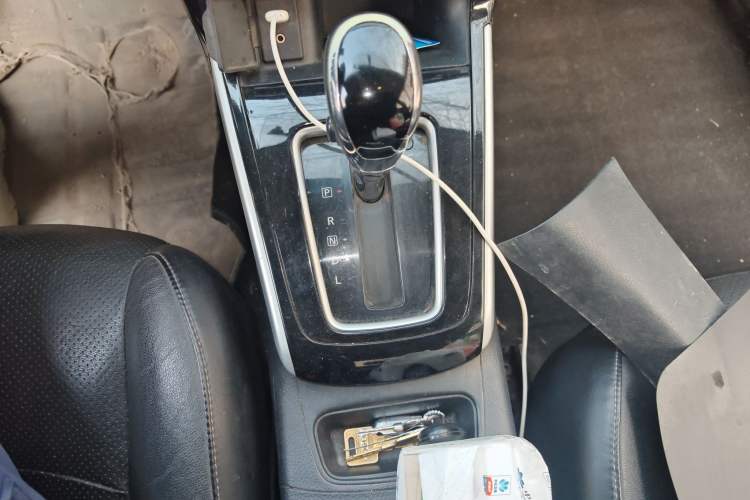 Used Nissan Sylphy 2016 1.6 XL CVT Deluxe Edition Gear Lever