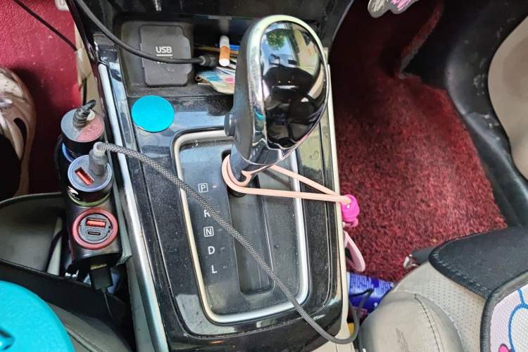 Used Nissan Sylphy 2016 1.8XL CVT Luxury Edition Gear Lever