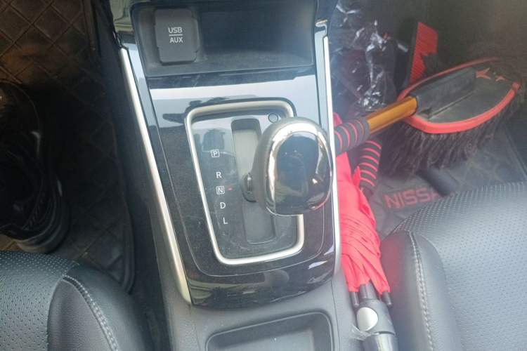 Used Nissan Sylphy 2016 1.6 XL CVT Luxury Edition Gear Lever