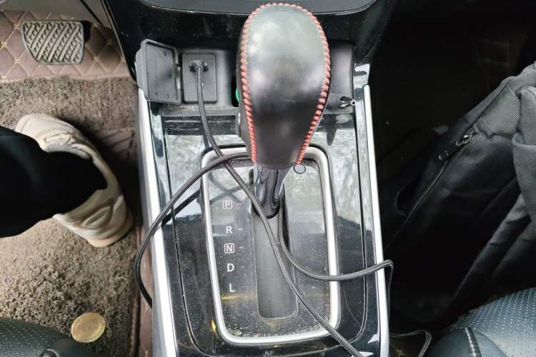 Used Nissan Sylphy 2016 1.6 XL CVT Luxury Edition Gear Lever