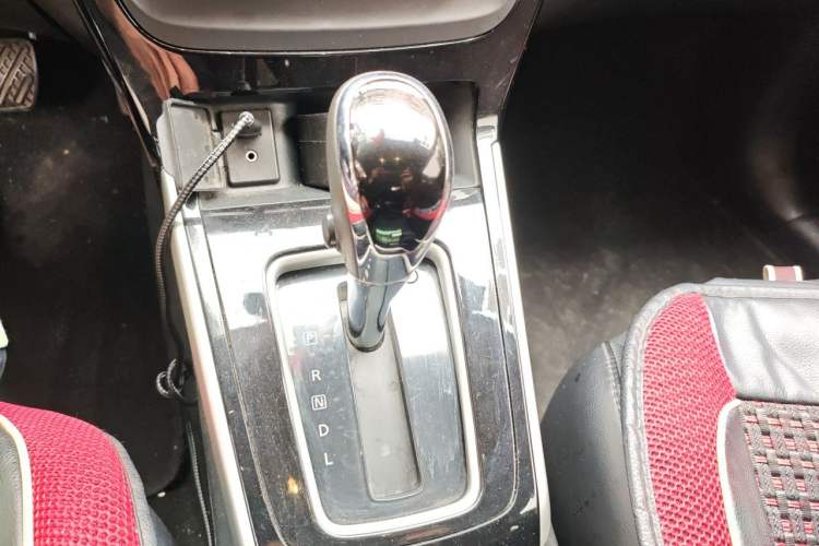 Used Nissan Sylphy 2016 1.6 XL CVT Luxury Edition Gear Lever