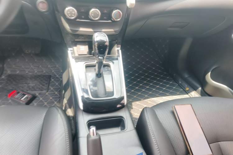 Used Nissan Sylphy 2016 1.6XV CVT Smart Enjoyment Version Gear Lever