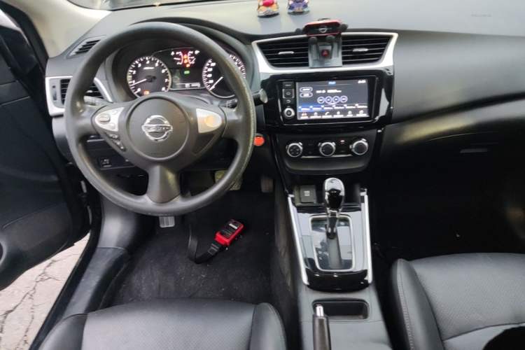Used Nissan Sylphy 2016 1.6 XL CVT Deluxe Edition Gear Lever