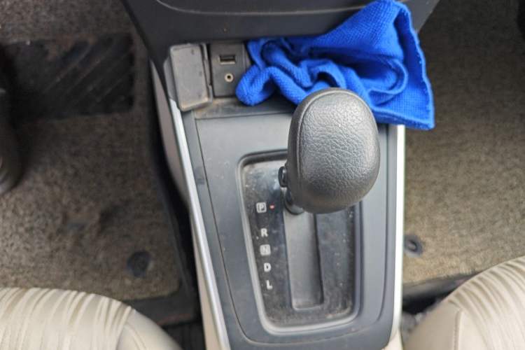 Used Nissan Sylphy 2016 1.6XE CVT Comfort Edition Gear Lever