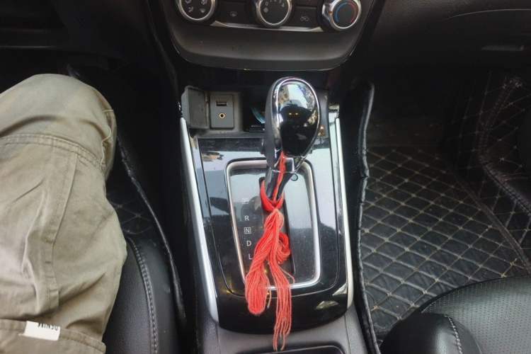 Used Nissan Sylphy 2016 1.6XV CVT Smart Enjoyment Version Gear Lever