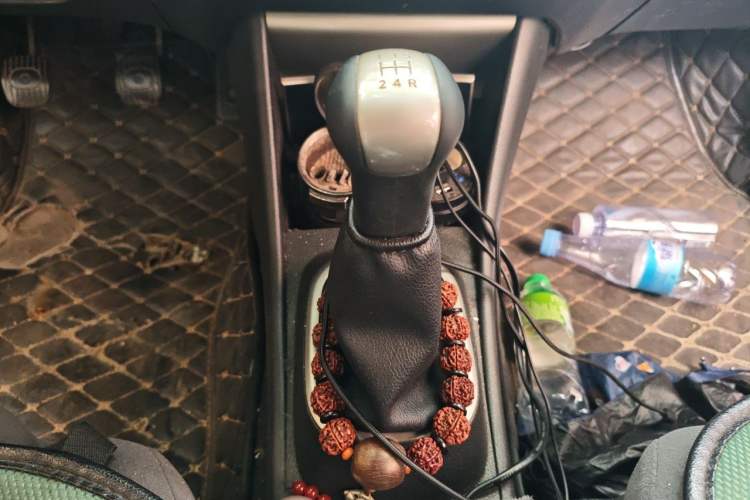 Used Nissan Sylphy 2016 Classic 1.6XE Manual Comfort Edition Gear Lever