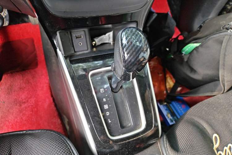 Used Nissan Sylphy 2016 1.6 XL CVT Luxury Edition Gear Lever