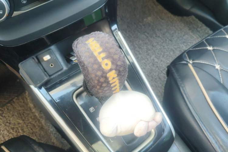 Used Nissan Sylphy 2016 1.6 XL CVT Luxury Edition Gear Lever