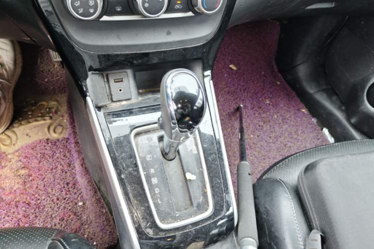 Used Nissan Sylphy 2016 1.6XV CVT Smart Enjoyment Version Gear Lever