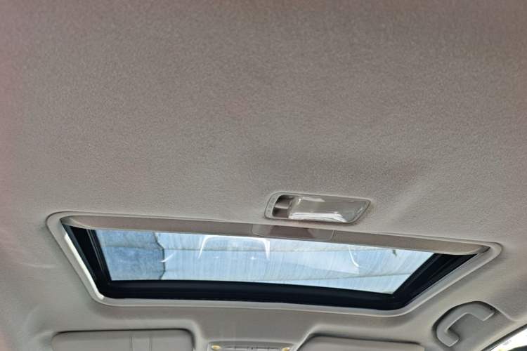 Used Nissan Sylphy 2016 1.6 XL Manual Luxury Edition Headliner