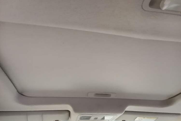 Used Nissan Sylphy 2016 Classic 1.6XE Automatic Leading Edition Headliner