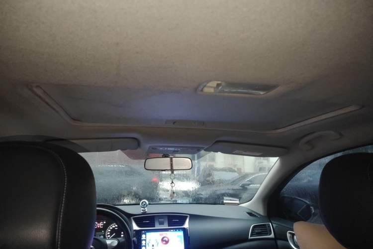 Used Nissan Sylphy 2016 1.6XV CVT Smart Enjoyment Version Headliner