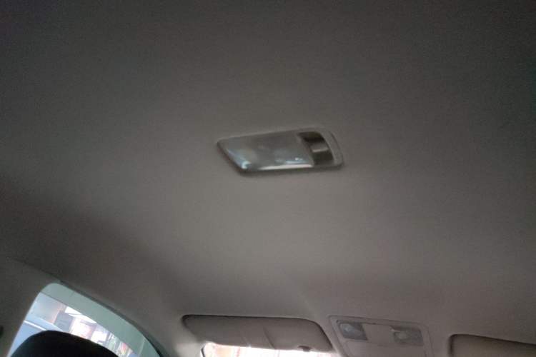 Used Nissan Sylphy 2016 Classic 1.6XE Automatic Comfort Edition Headliner