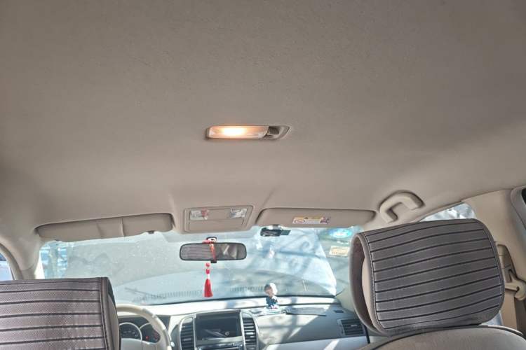 Used Nissan Sylphy 2016 Classic 1.6XE Automatic Comfort Edition Headliner