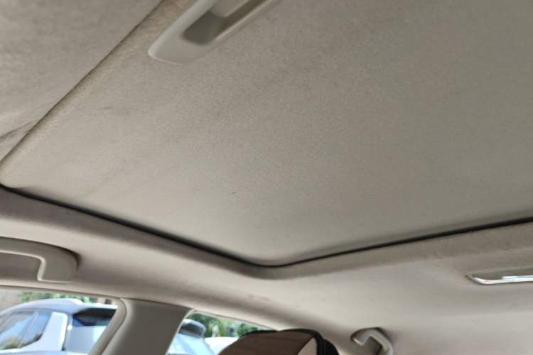 Used Nissan Sylphy 2016 Classic 1.6XE Manual Leading Edition Headliner