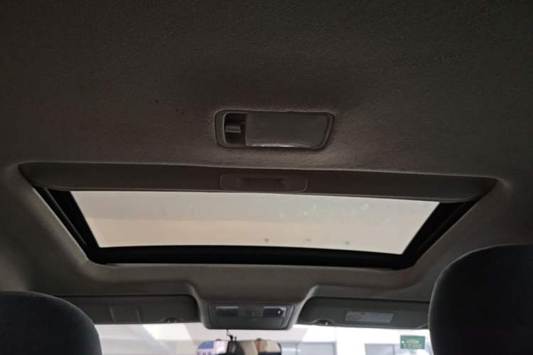 Used Nissan Sylphy 2016 Classic 1.6XE Manual Leading Edition Headliner