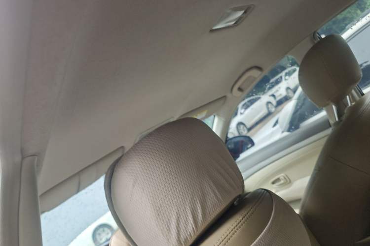 Used Nissan Sylphy 2016 Classic 1.6XE Automatic Comfort Edition Headliner