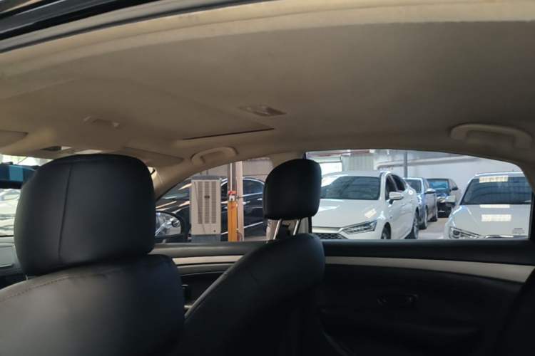 Used Nissan Sylphy 2016 Classic 1.6XE Manual Leading Edition Headliner