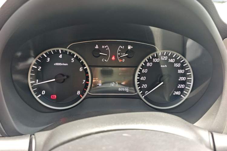 Used Nissan Sylphy 2016 1.6 XL Manual Luxury Edition Instrument Cluster