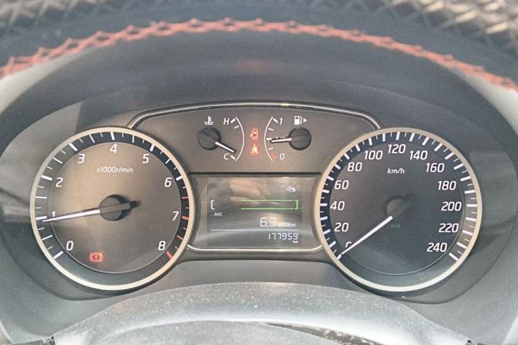 Used Nissan Sylphy 2016 1.6 XL Manual Luxury Edition Instrument Cluster