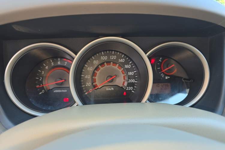 Used Nissan Sylphy 2016 Classic 1.6XE Automatic Comfort Edition Instrument Cluster