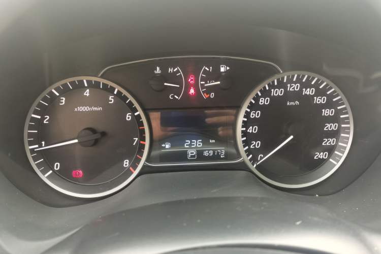 Used Nissan Sylphy 2016 1.6 XL CVT Deluxe Edition Instrument Cluster