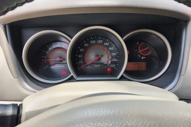 Used Nissan Sylphy 2016 Classic 1.6XE Manual Leading Edition Instrument Cluster