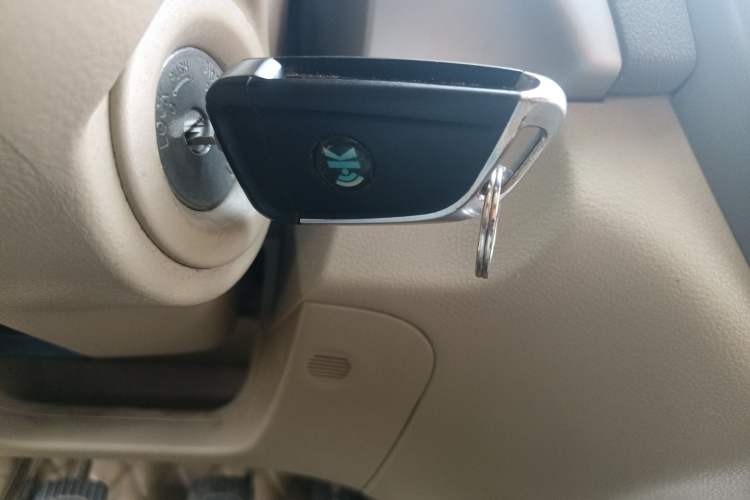 Used Nissan Sylphy 2016 Classic 1.6XE Manual Leading Edition Interior 1