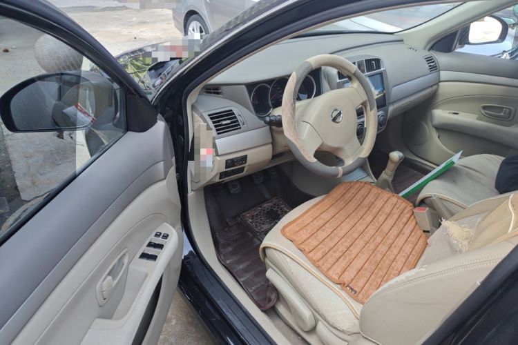Used Nissan Sylphy 2016 Classic 1.6XE Manual Leading Edition Interior 3