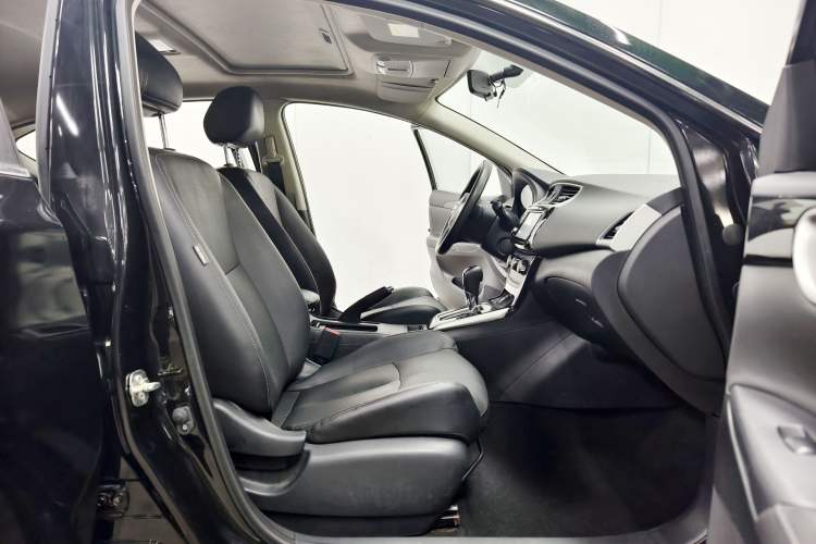Used Nissan Sylphy 2016 1.6 XL CVT Deluxe Edition Interior 3