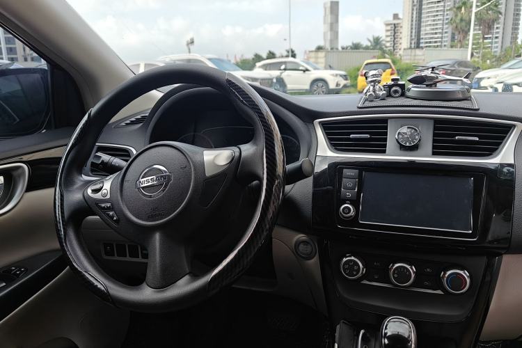 Used Nissan Sylphy 2016 1.6XV CVT Smart Enjoyment Version Interior 4