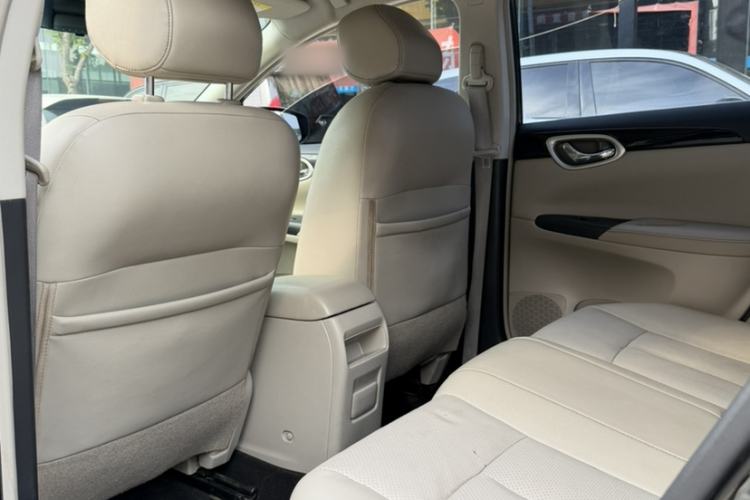 Used Nissan Sylphy 2016 1.6 XL CVT Luxury Edition Interior 4