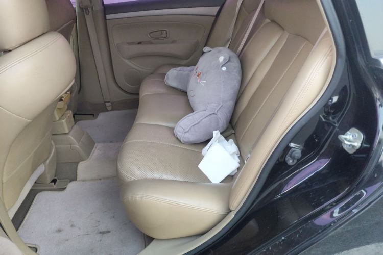 Used Nissan Sylphy 2016 Classic 1.6XE Automatic Leading Edition Interior 4